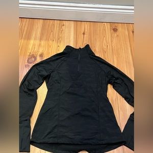 medium black mondatta zip up sweater with thumb holes workout jacket